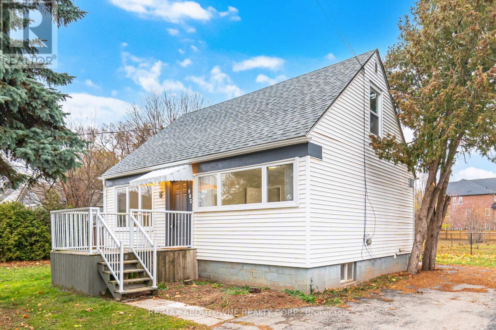 983 CLETA STREET, Burlington, Ontario