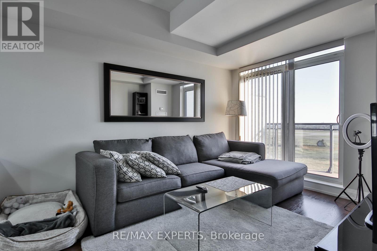 1508 - 1070 Sheppard Avenue W, Toronto, Ontario  M3J 0G8 - Photo 14 - W12684556