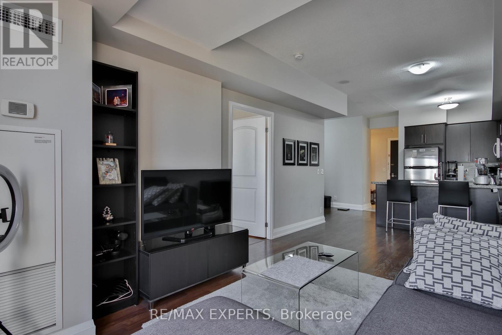 1508 - 1070 Sheppard Avenue W, Toronto, Ontario  M3J 0G8 - Photo 16 - W12684556