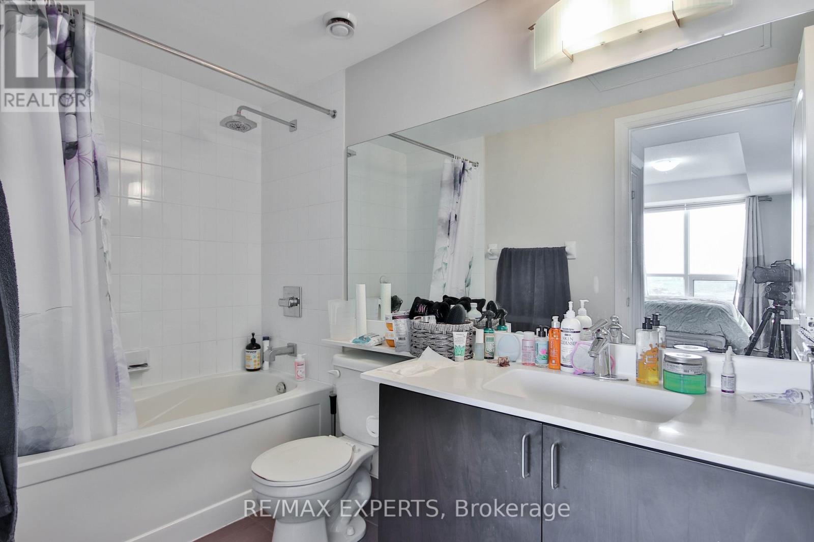 1508 - 1070 Sheppard Avenue W, Toronto, Ontario  M3J 0G8 - Photo 21 - W12684556