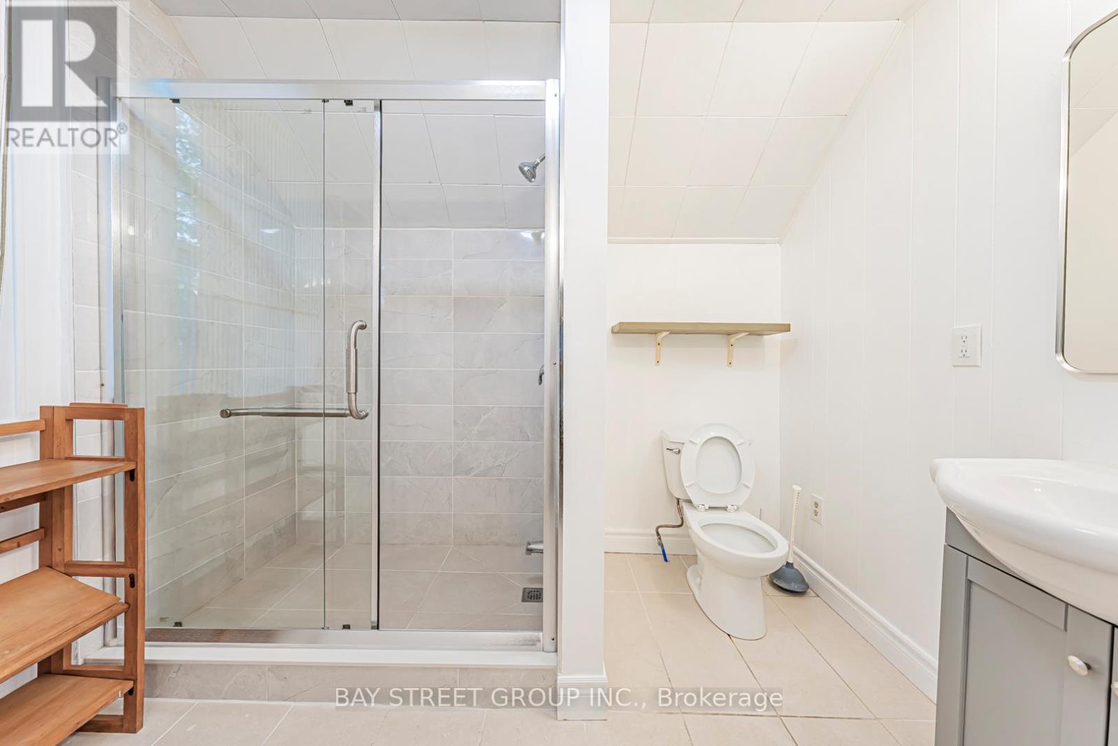 64 Sherbourne Street, Port Hope, Ontario  L1A 1H2 - Photo 11 - X12684550