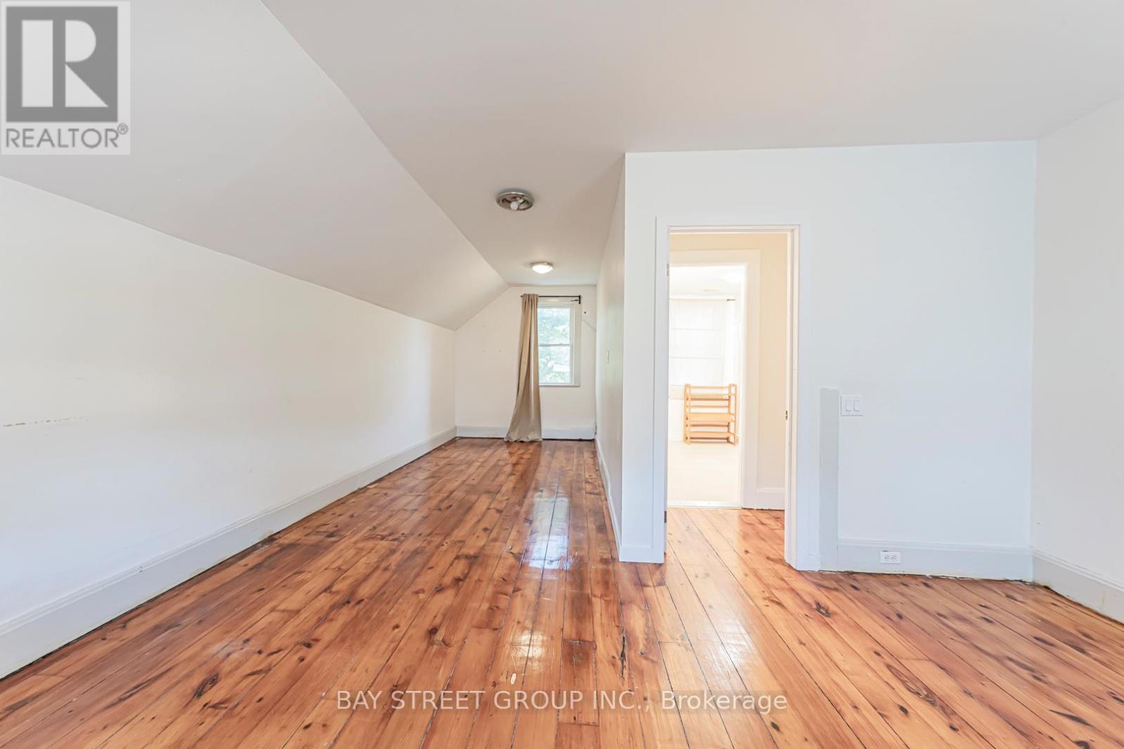 64 Sherbourne Street, Port Hope, Ontario  L1A 1H2 - Photo 8 - X12684550