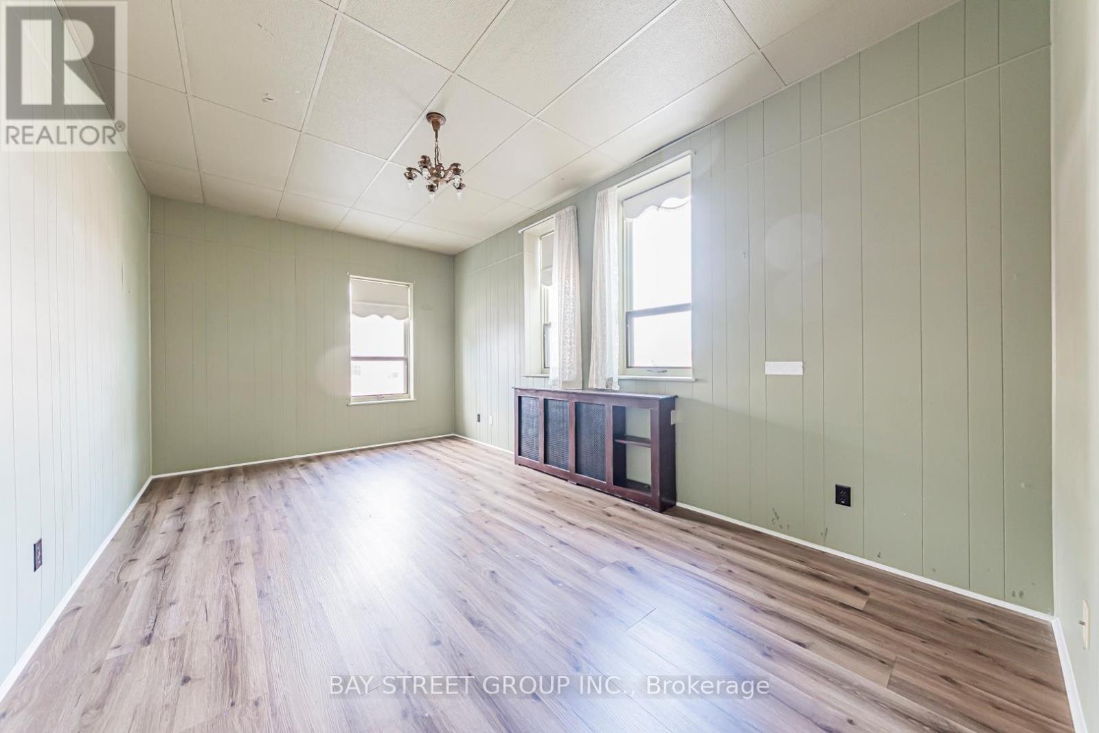 127 Walton Street, Port Hope, Ontario  L1A 1N4 - Photo 25 - X12684560