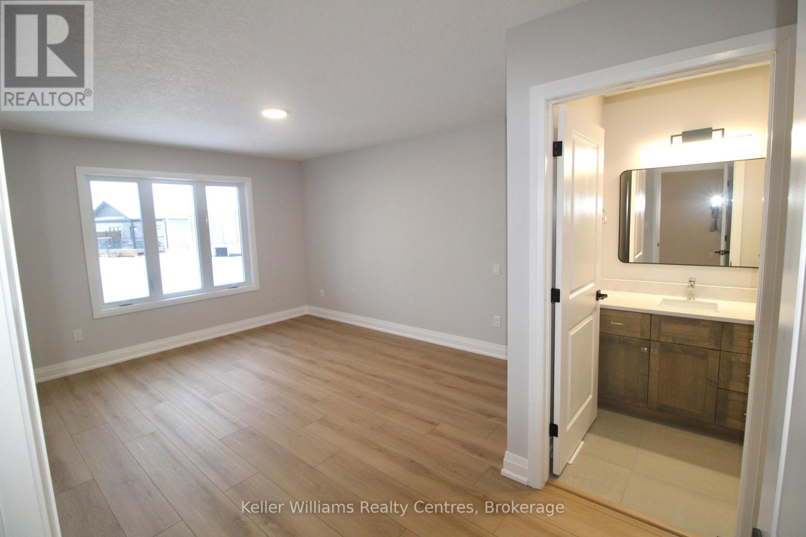 770 18th Street, Hanover, Ontario  N4N 0C7 - Photo 11 - X12333745