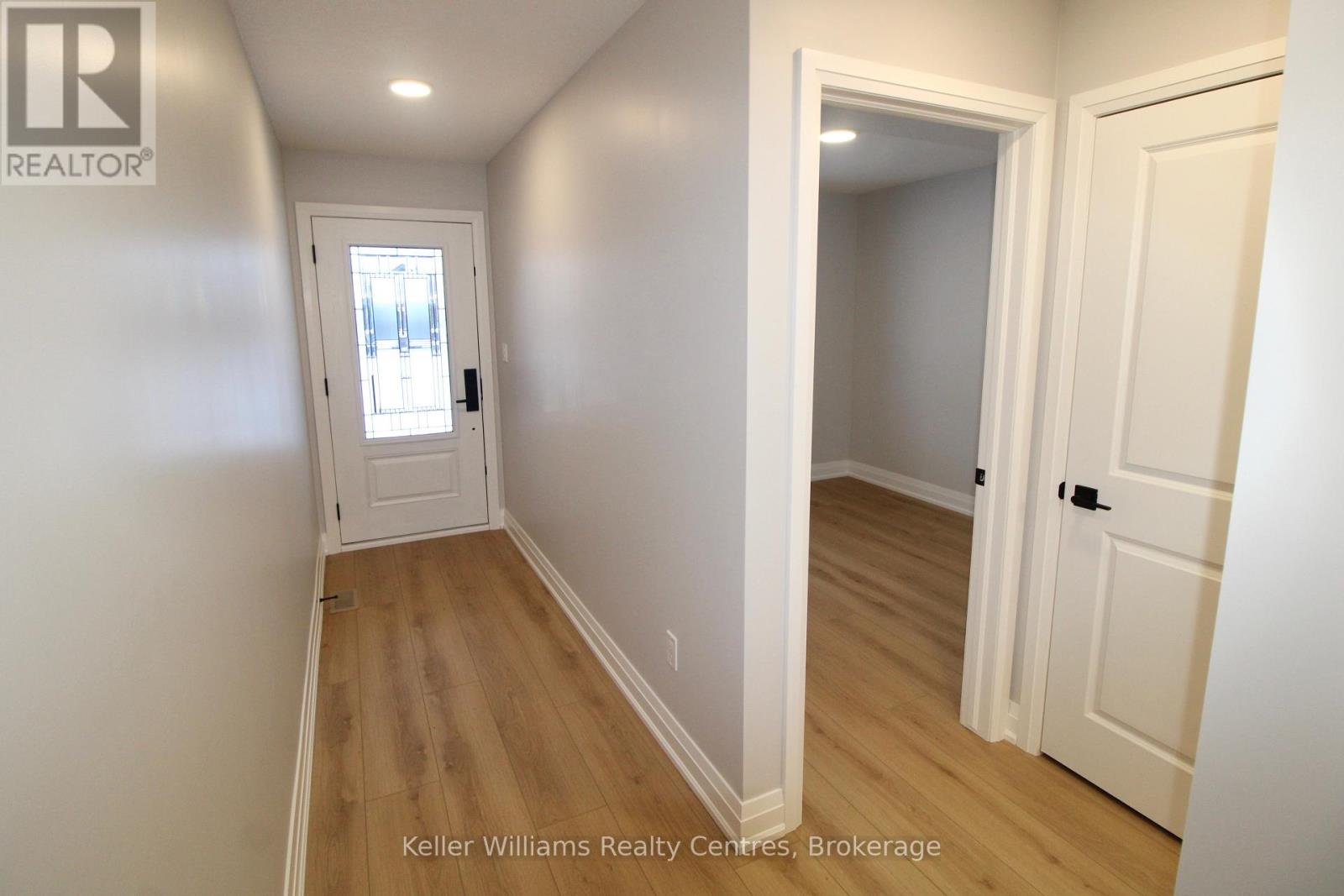 770 18th Street, Hanover, Ontario  N4N 0C7 - Photo 2 - X12333745