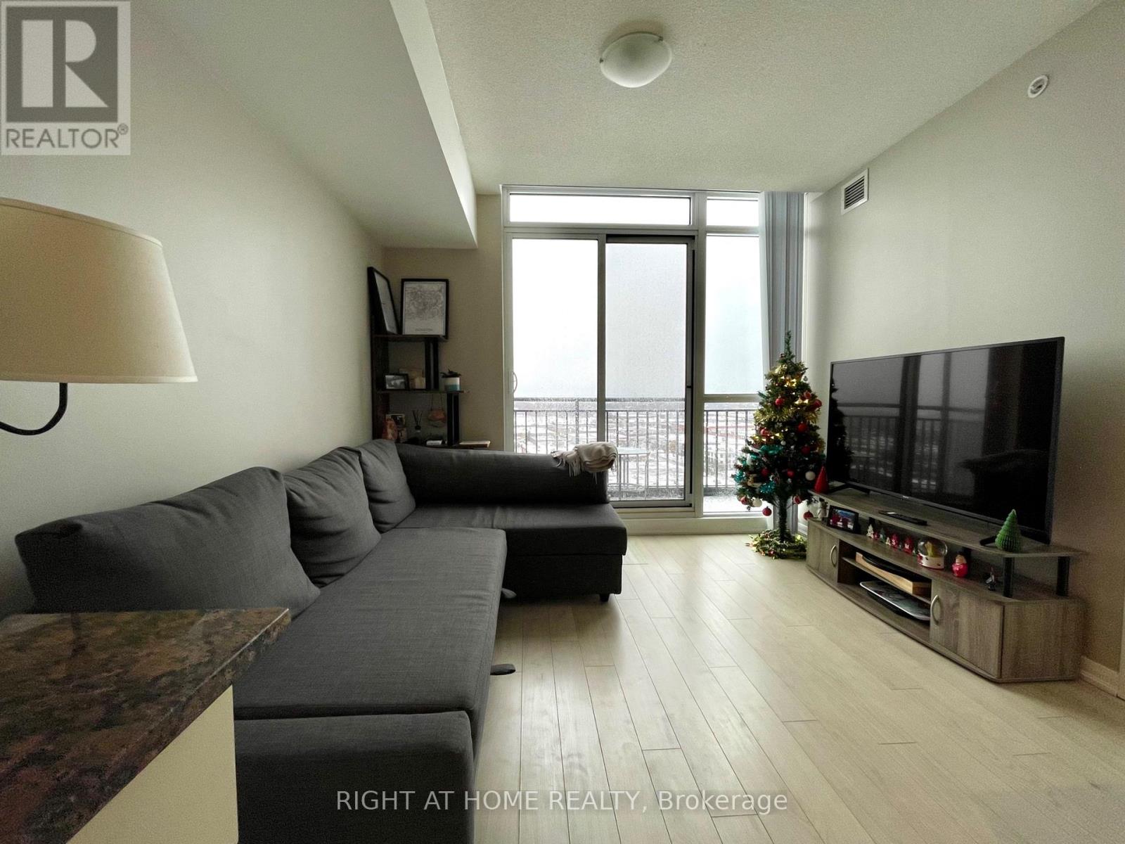 1502 - 3091 Dufferin Street, Toronto, Ontario  M6A 0C4 - Photo 6 - W12588914