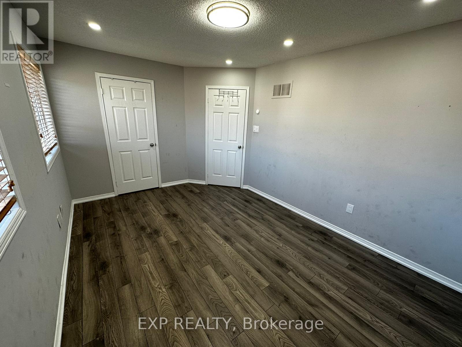 25 Prince Crescent, Brampton, Ontario  L7A 2C9 - Photo 11 - W12684568