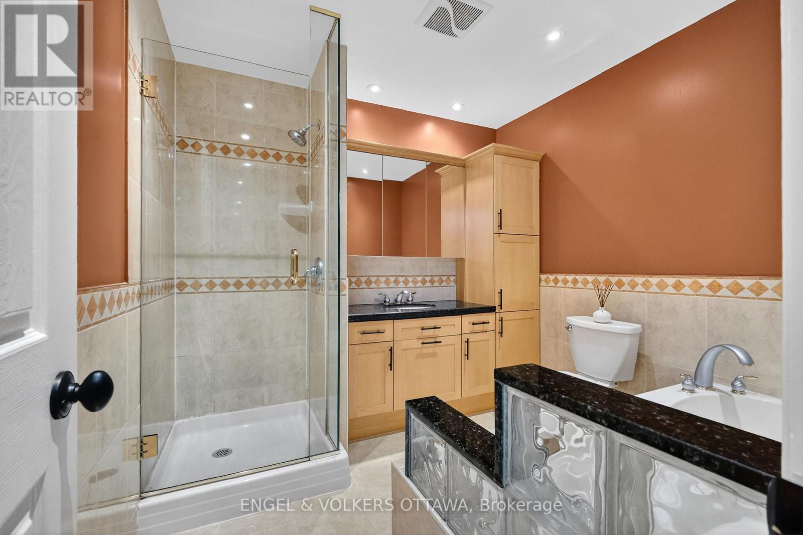 C8 - 111 Echo Drive W, Ottawa, Ontario  K1S 5K8 - Photo 25 - X12684586