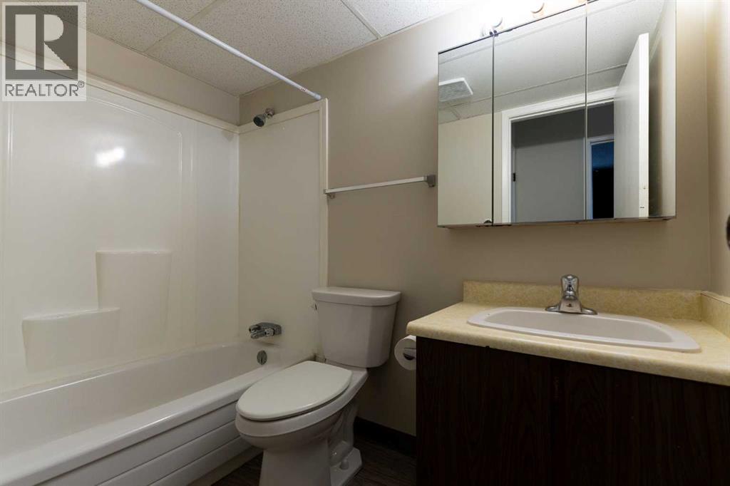 101 - 410, 4721 55 Street, Red Deer, Alberta  T4N 2H9 - Photo 8 - A2275455
