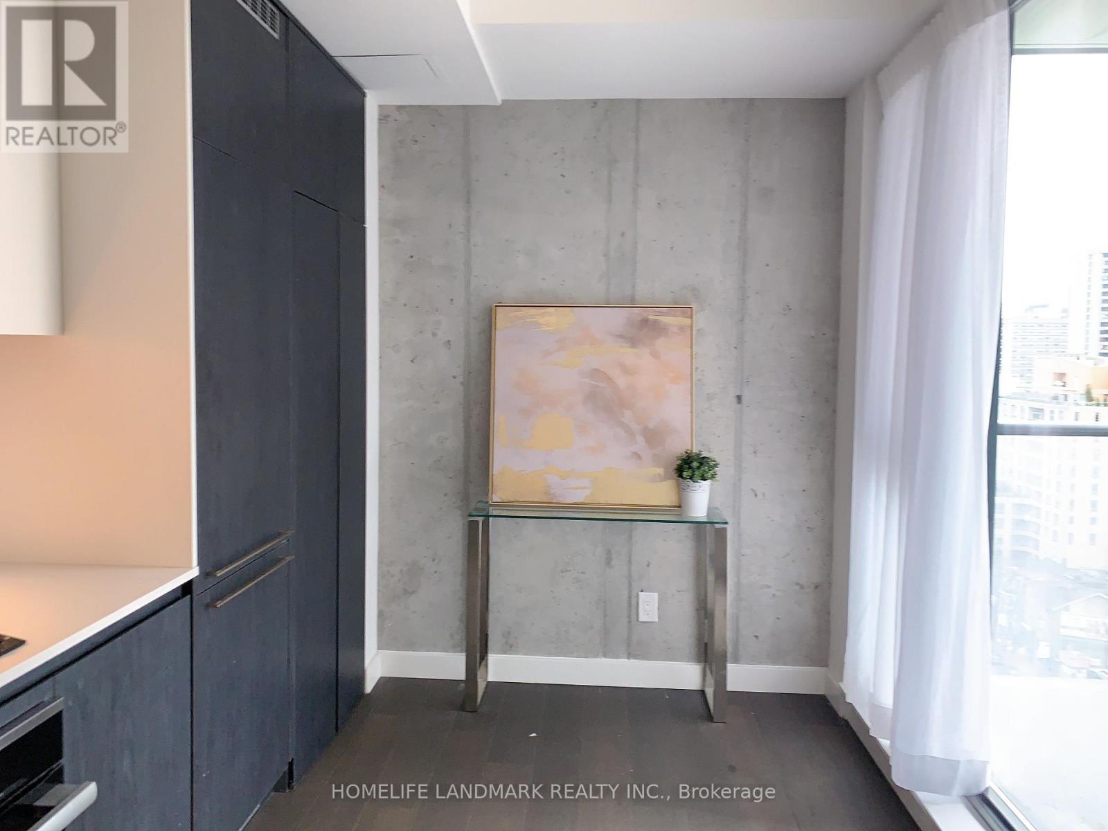 1304 - 81 Wellesley Street E, Toronto, Ontario  M4Y 0C5 - Photo 4 - C12684596