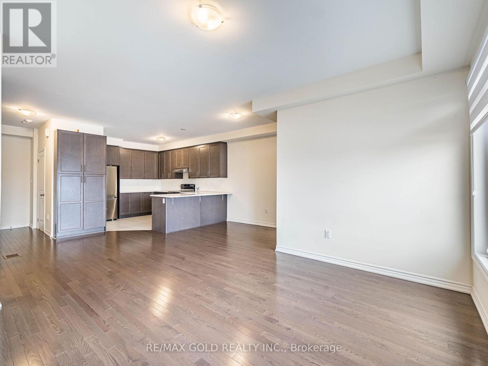 94 Donald Ficht Crescent, Brampton, Ontario  L7A 5H8 - Photo 18 - W12684582