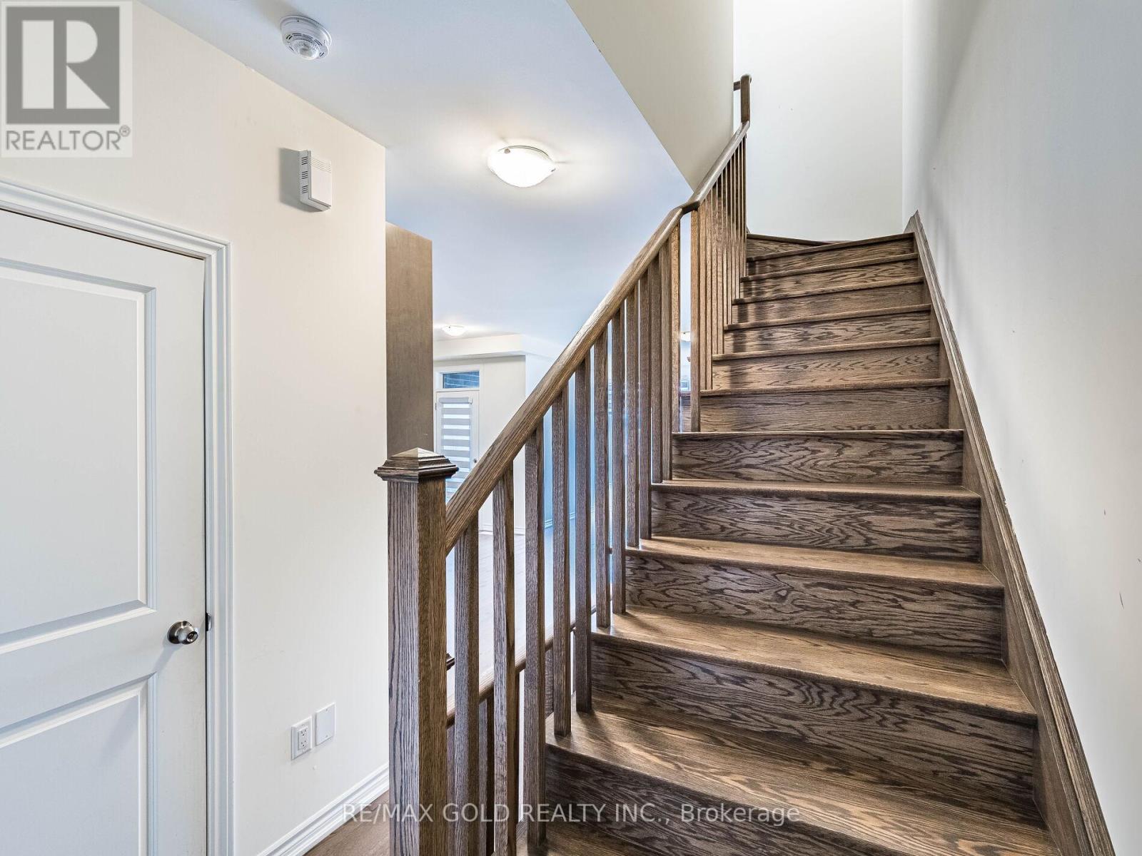 94 Donald Ficht Crescent, Brampton, Ontario  L7A 5H8 - Photo 21 - W12684582