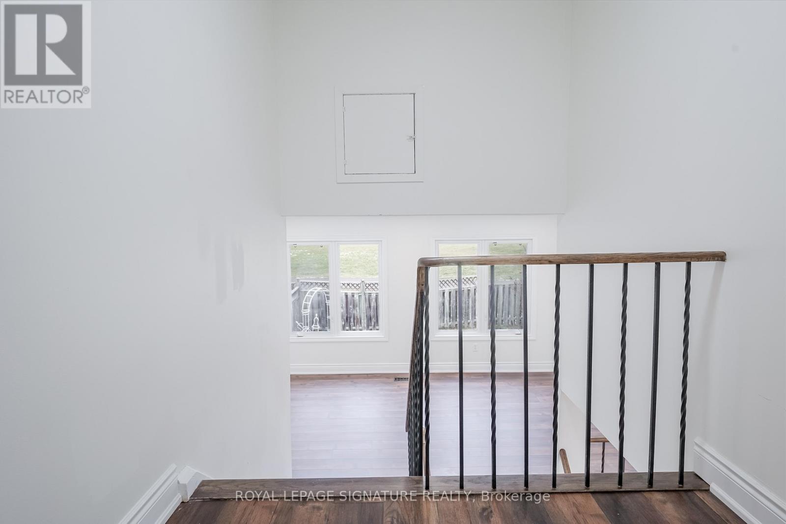 796 Thistle Down Court, Mississauga, Ontario  L5C 3K6 - Photo 12 - W12684600