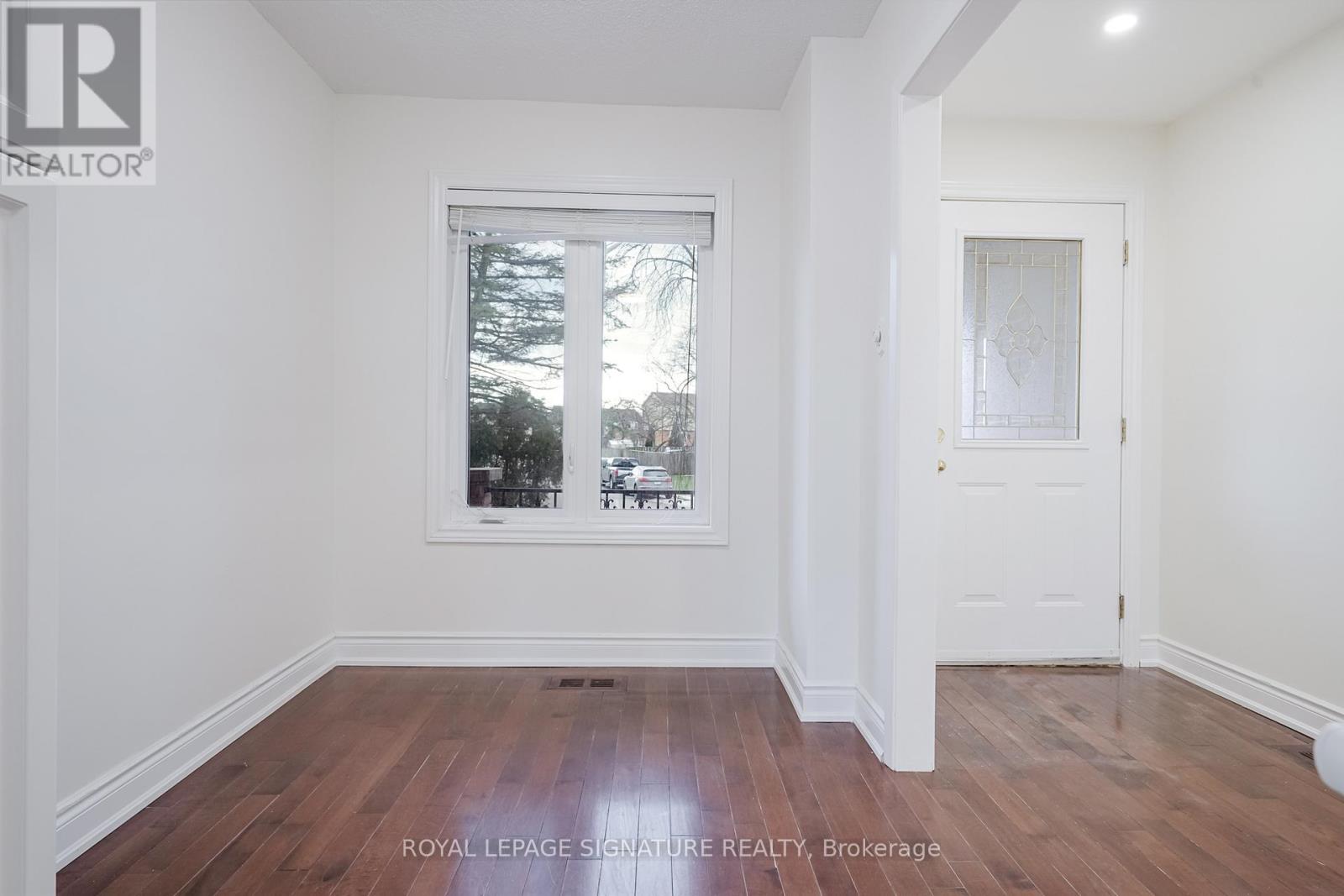 796 Thistle Down Court, Mississauga, Ontario  L5C 3K6 - Photo 25 - W12684600