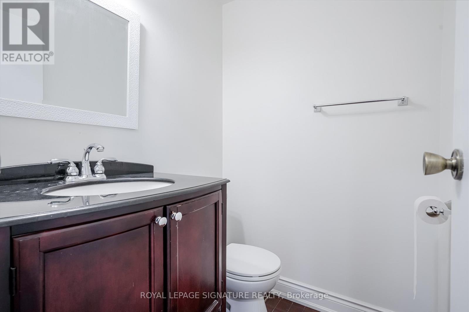 796 Thistle Down Court, Mississauga, Ontario  L5C 3K6 - Photo 32 - W12684600