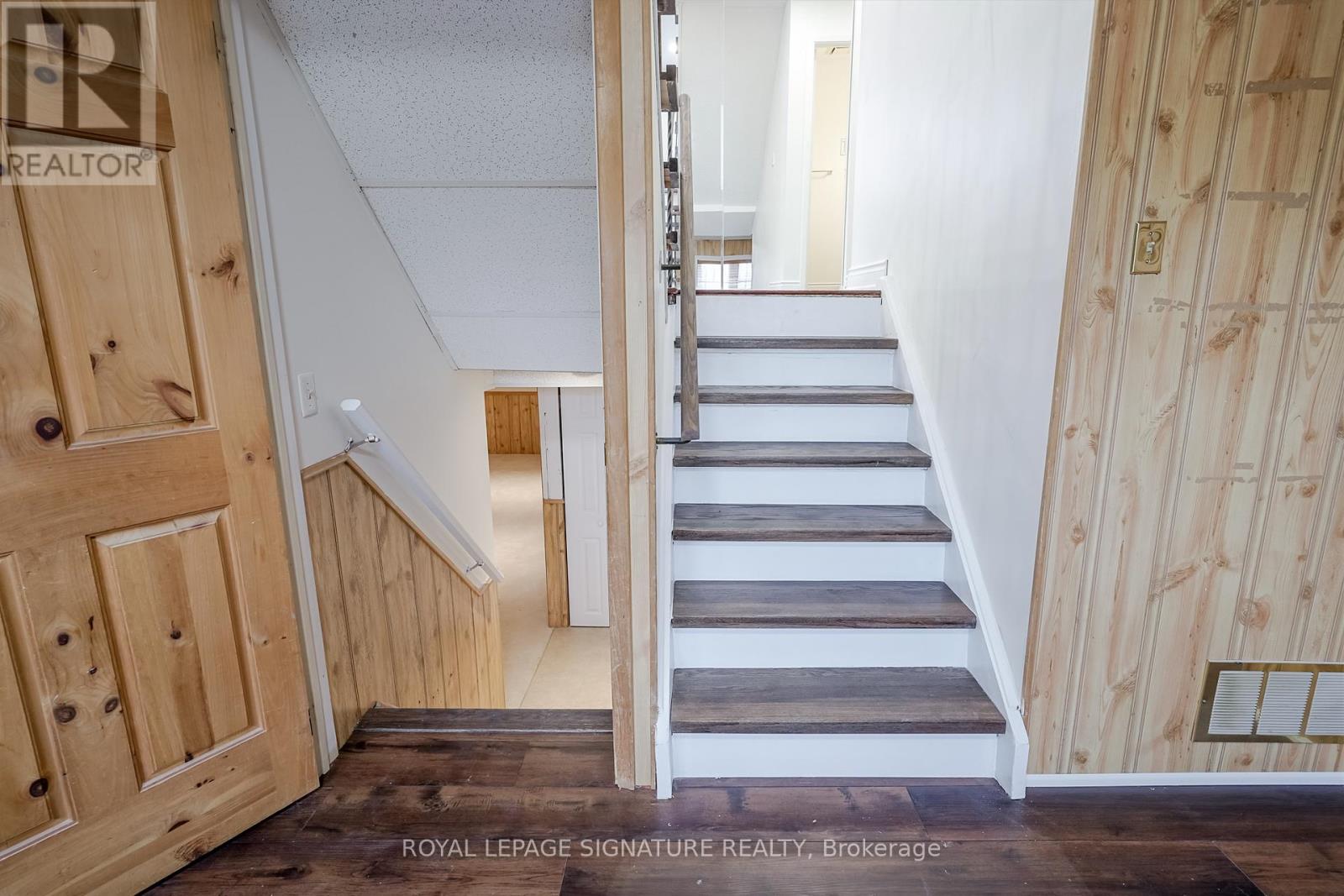 796 Thistle Down Court, Mississauga, Ontario  L5C 3K6 - Photo 35 - W12684600