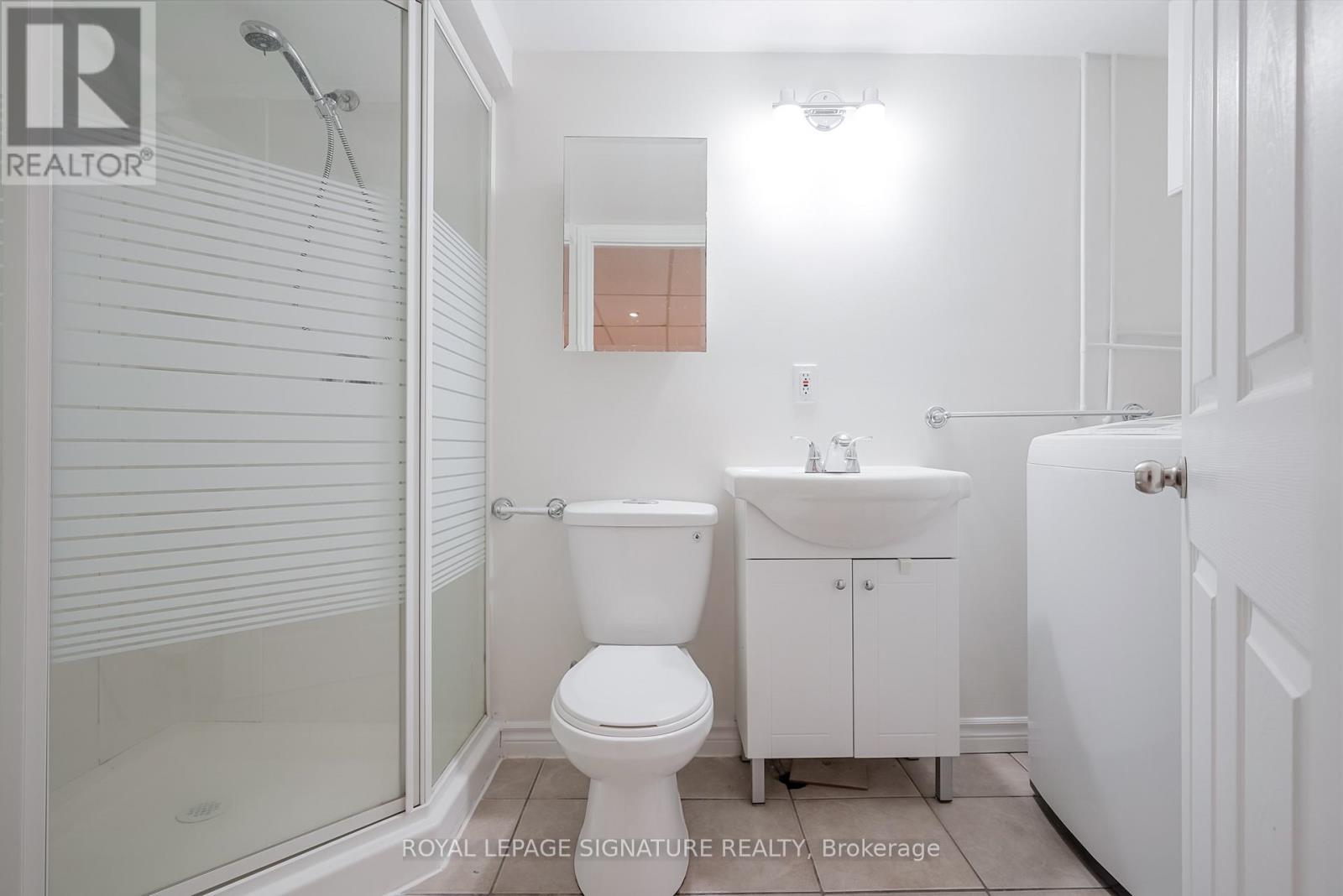 796 Thistle Down Court, Mississauga, Ontario  L5C 3K6 - Photo 38 - W12684600