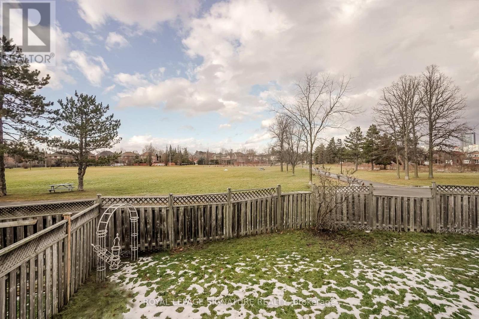 796 Thistle Down Court, Mississauga, Ontario  L5C 3K6 - Photo 41 - W12684600