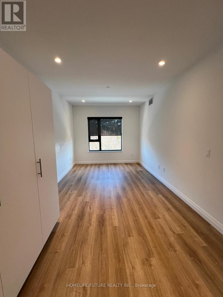 519 - 525 New Dundee Road, Kitchener, Ontario  N2P 0K8 - Photo 3 - X12684584