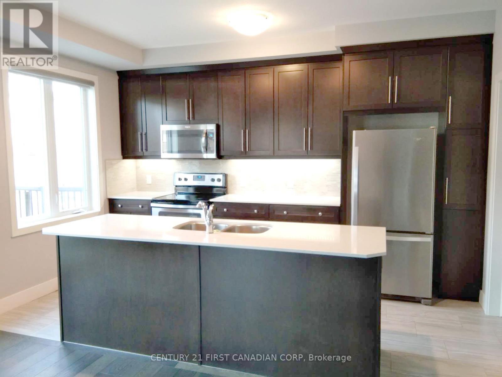 # 62 - 1960 Dalmagarry Road, London North (North E), Ontario  N6G 0T8 - Photo 4 - X12684606