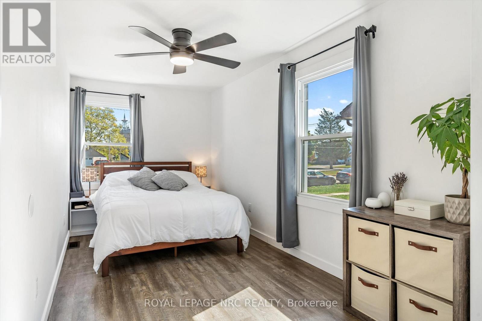 30 Douglas Street, Fort Erie, Ontario  L2A 3W4 - Photo 13 - X12684614