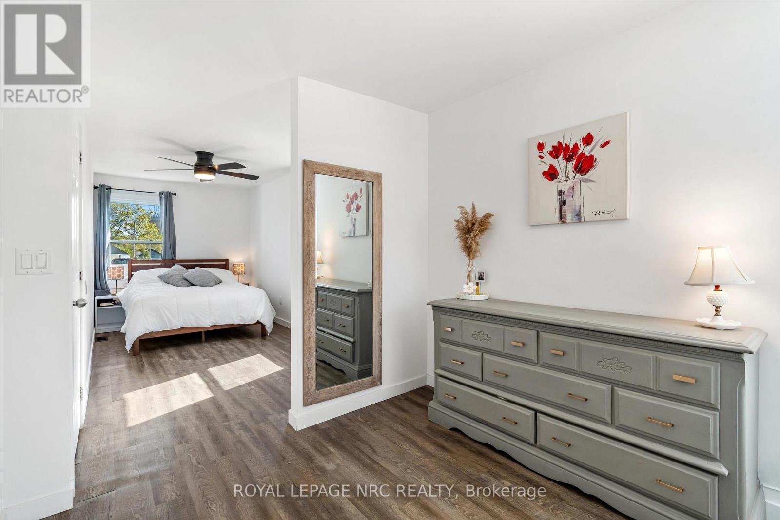 30 Douglas Street, Fort Erie, Ontario  L2A 3W4 - Photo 14 - X12684614