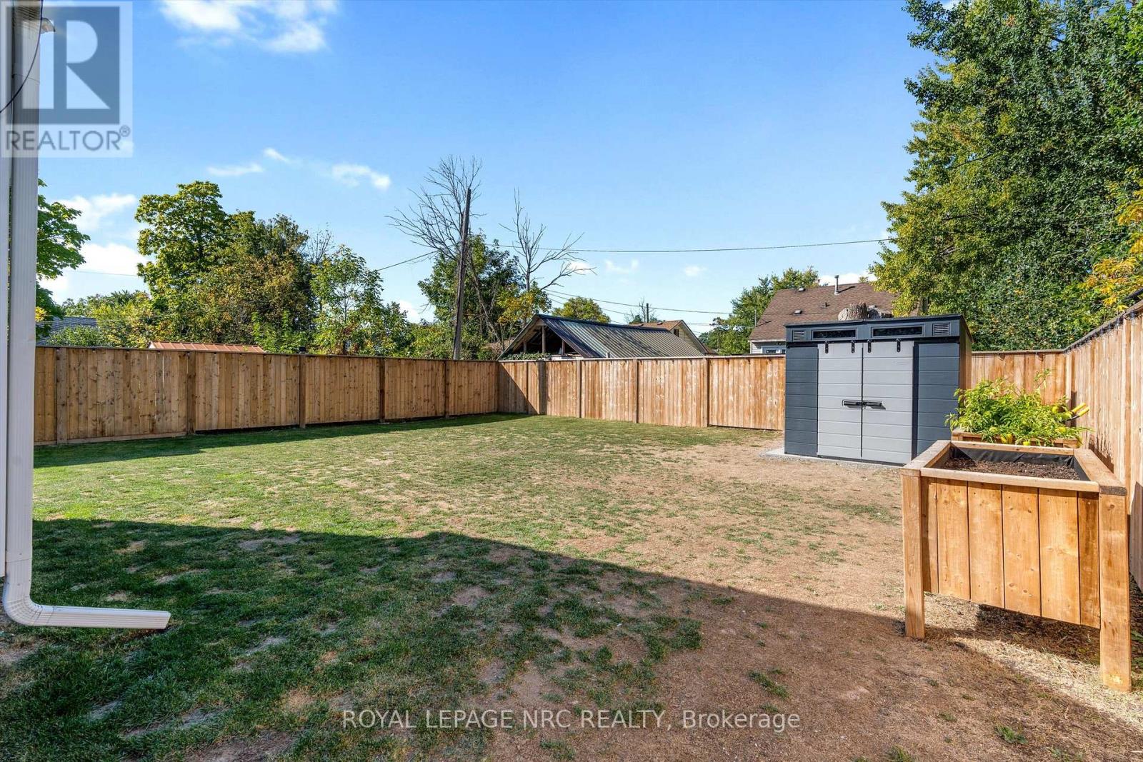 30 Douglas Street, Fort Erie, Ontario  L2A 3W4 - Photo 27 - X12684614