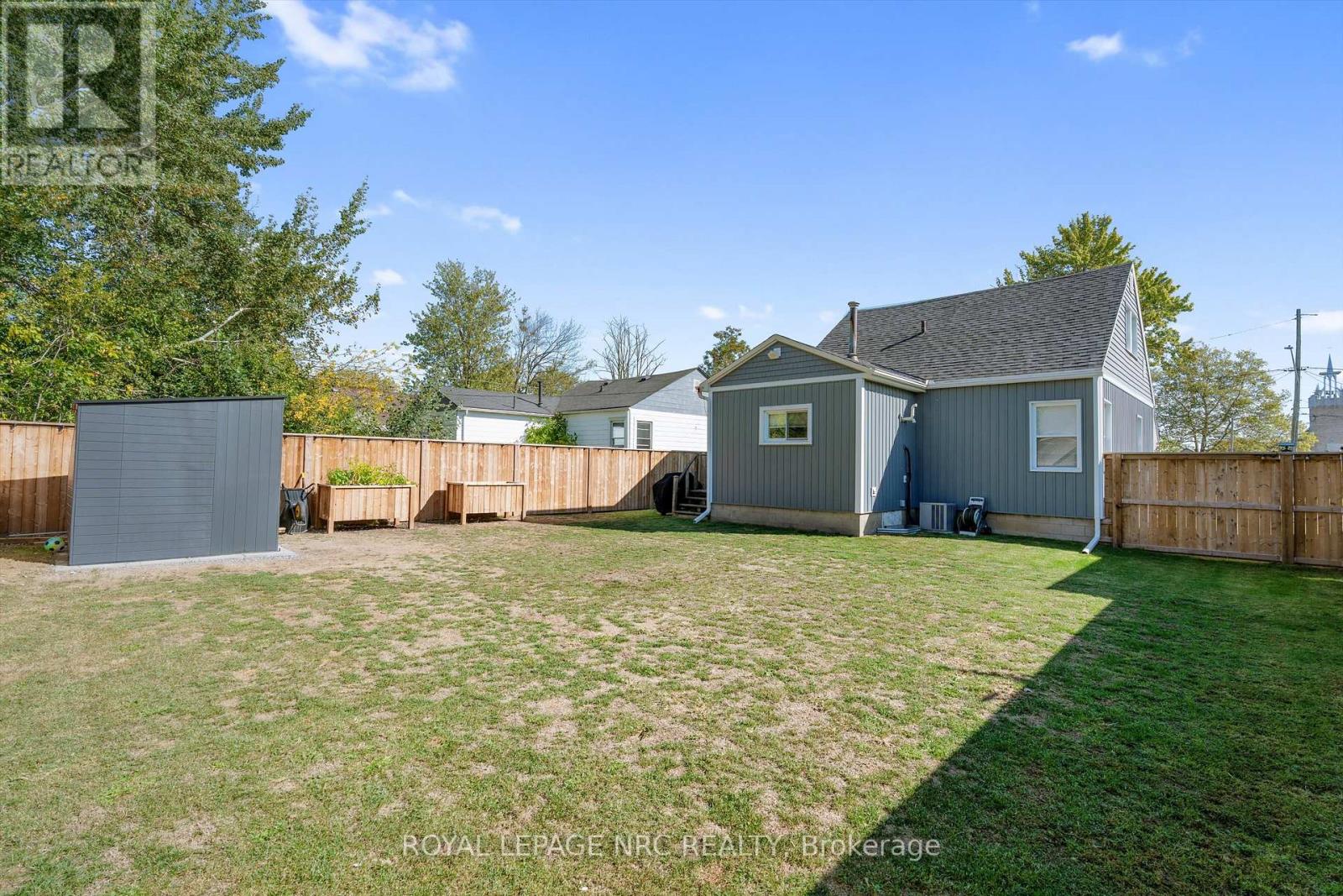 30 Douglas Street, Fort Erie, Ontario  L2A 3W4 - Photo 28 - X12684614