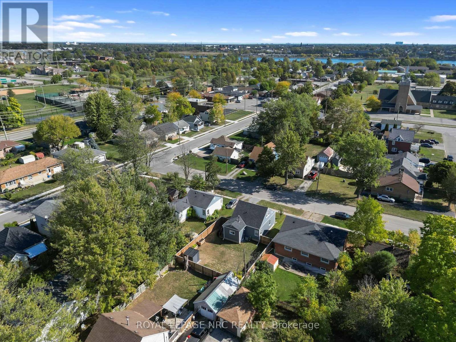 30 Douglas Street, Fort Erie, Ontario  L2A 3W4 - Photo 35 - X12684614