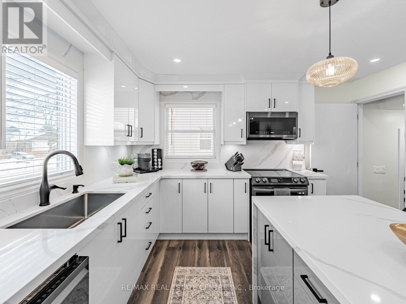 312 William Street, Shelburne, Ontario  L9V 3A7 - Photo 10 - X12607358