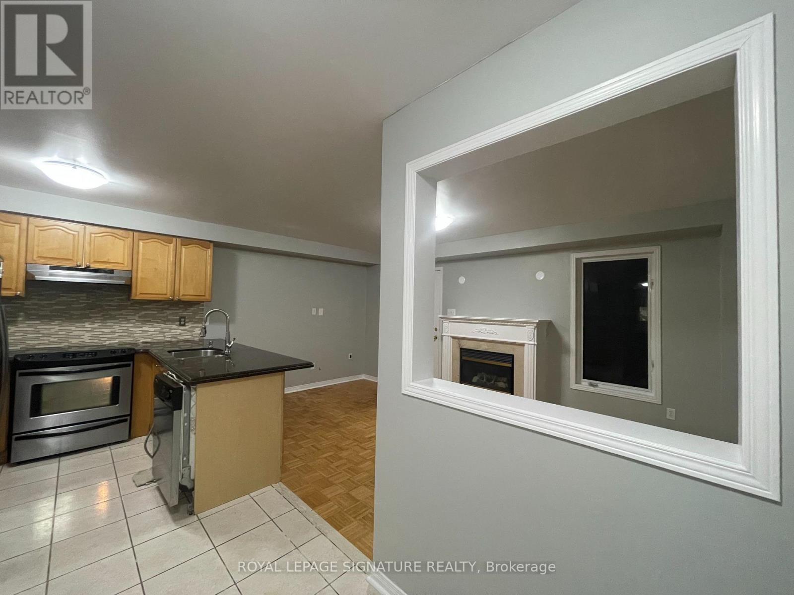 Upper - 56 National Pine Drive, Vaughan, Ontario  L6A 3M3 - Photo 2 - N12684610