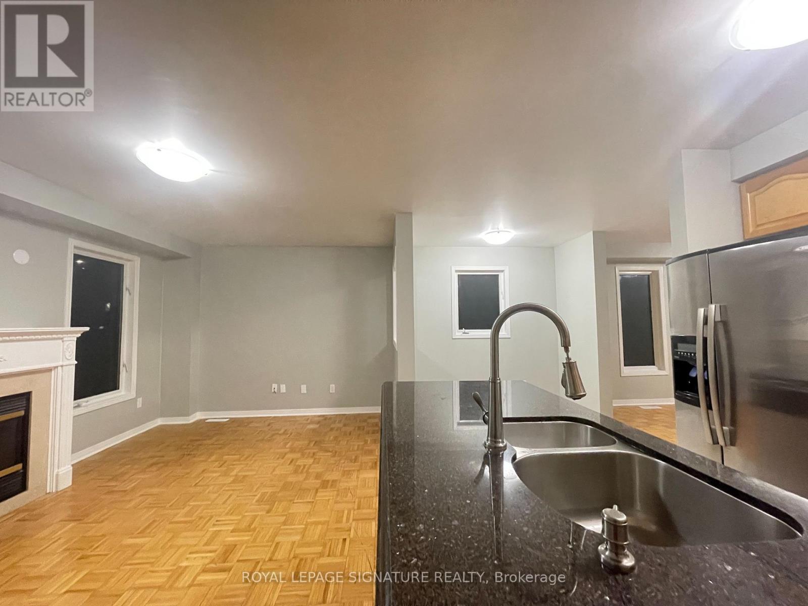 Upper - 56 National Pine Drive, Vaughan, Ontario  L6A 3M3 - Photo 3 - N12684610