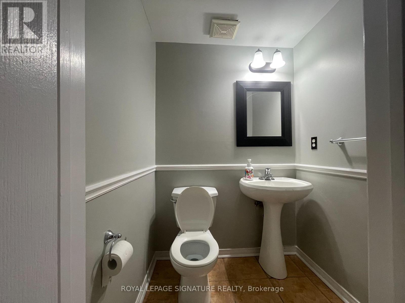 Upper - 56 National Pine Drive, Vaughan, Ontario  L6A 3M3 - Photo 5 - N12684610