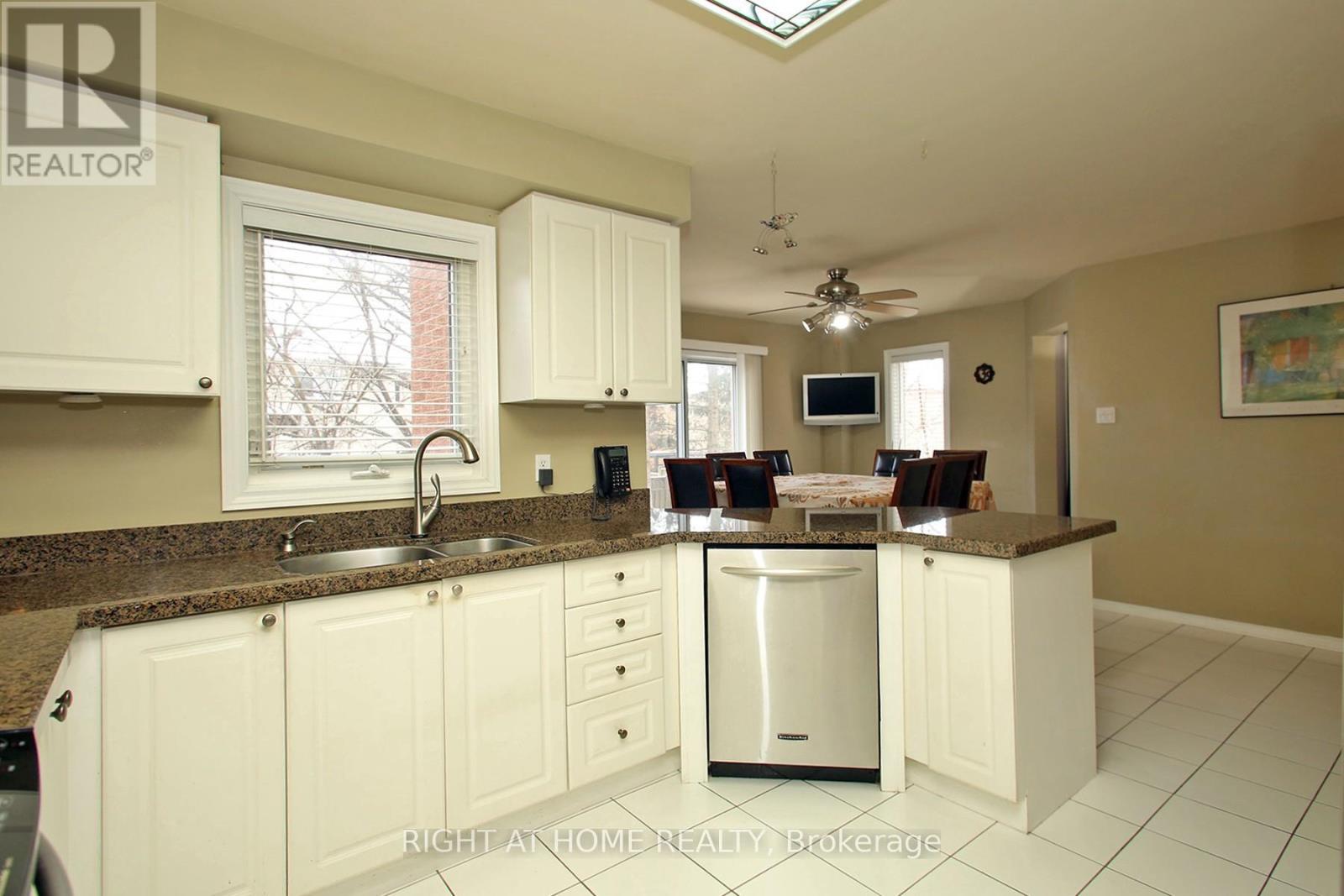 6 Coldstream Crescent, Richmond Hill, Ontario  L4S 1E6 - Photo 13 - N12684616