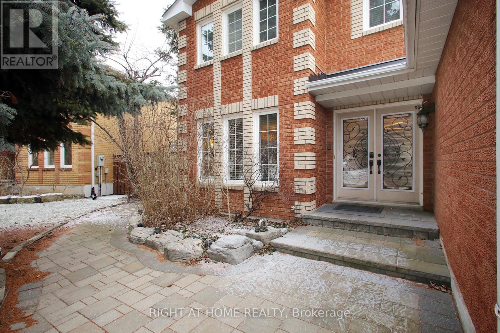 6 Coldstream Crescent, Richmond Hill, Ontario  L4S 1E6 - Photo 3 - N12684616