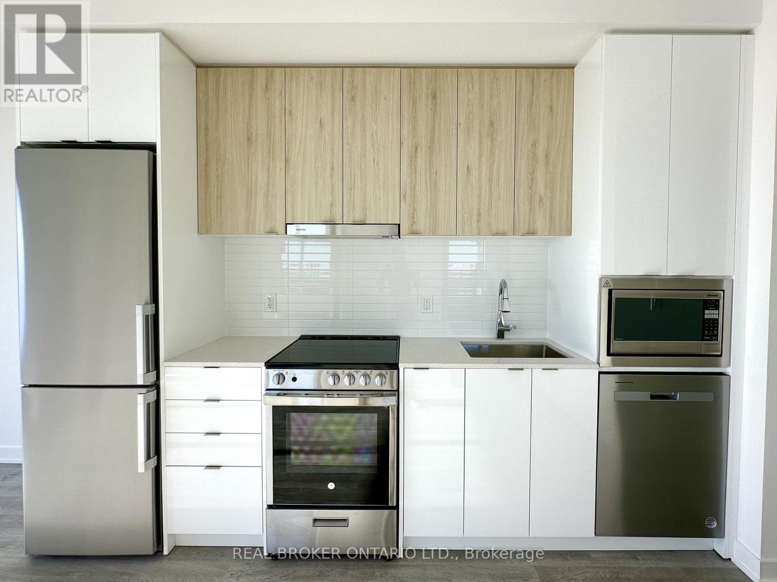 1902a - 30 Upper Mall Way, Vaughan (Brownridge), Ontario  L4J 0L7 - Photo 6 - N12684620