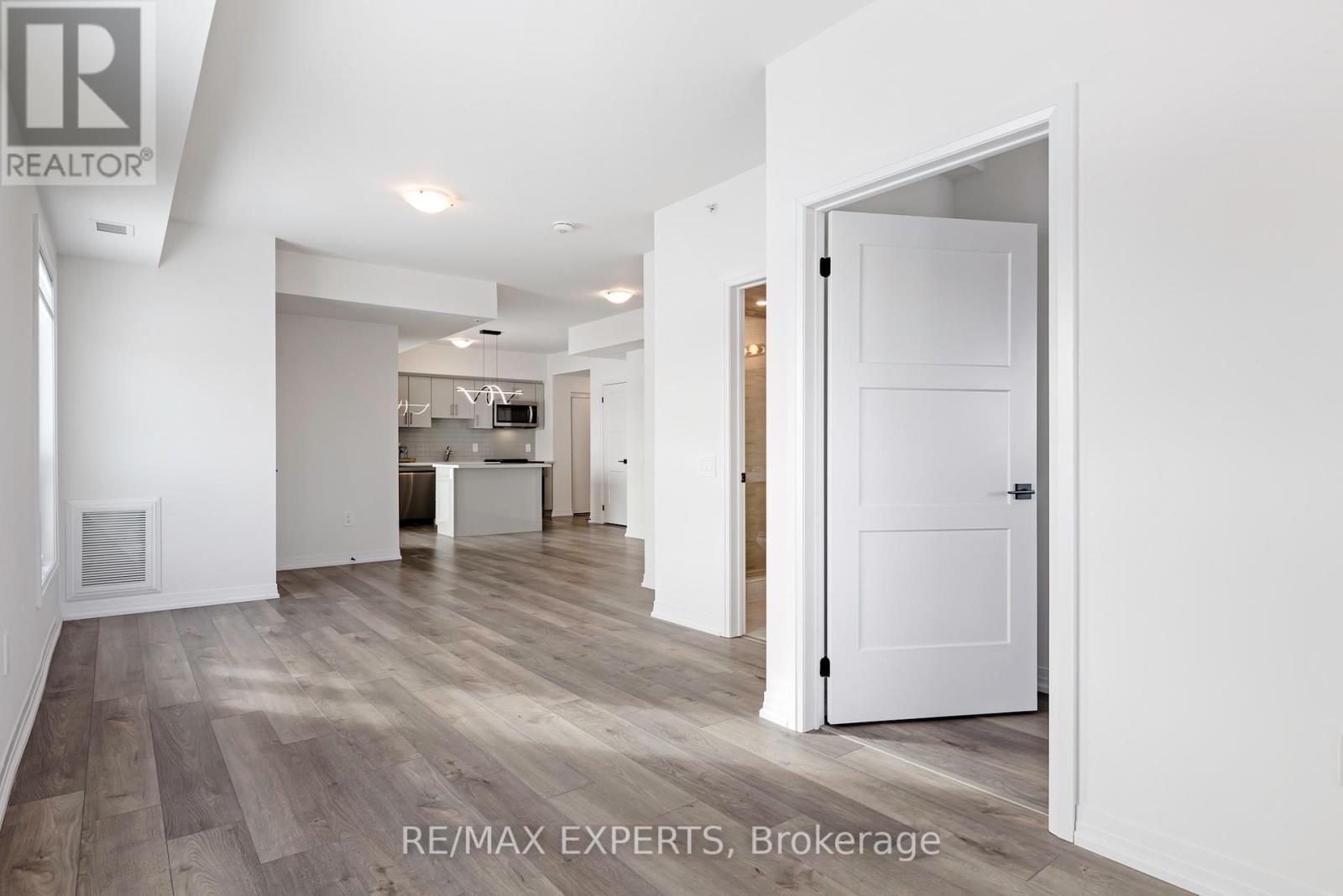 409 - 15 Kneeshaw Drive, Barrie, Ontario  L9J 0X9 - Photo 34 - S12684622