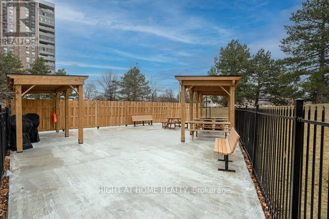 707 - 18 Knightsbridge Road, Brampton, Ontario  L6T 3X5 - Photo 7 - W12684072