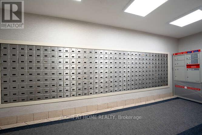 707 - 18 Knightsbridge Road, Brampton, Ontario  L6T 3X5 - Photo 5 - W12684072