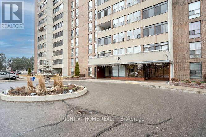 707 - 18 Knightsbridge Road, Brampton, Ontario  L6T 3X5 - Photo 2 - W12684072