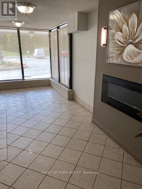 707 - 18 Knightsbridge Road, Brampton, Ontario  L6T 3X5 - Photo 6 - W12684072