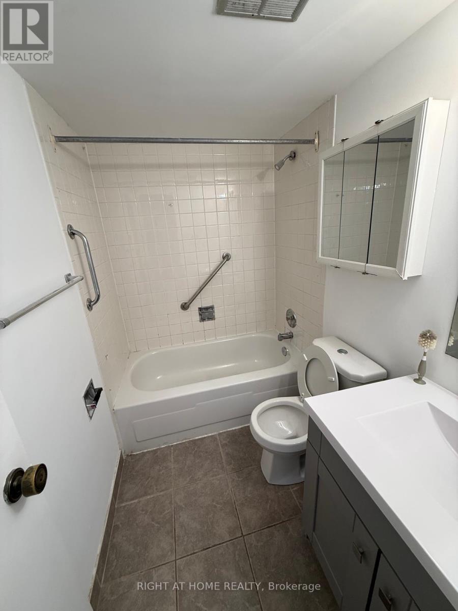 707 - 18 Knightsbridge Road, Brampton, Ontario  L6T 3X5 - Photo 38 - W12684072