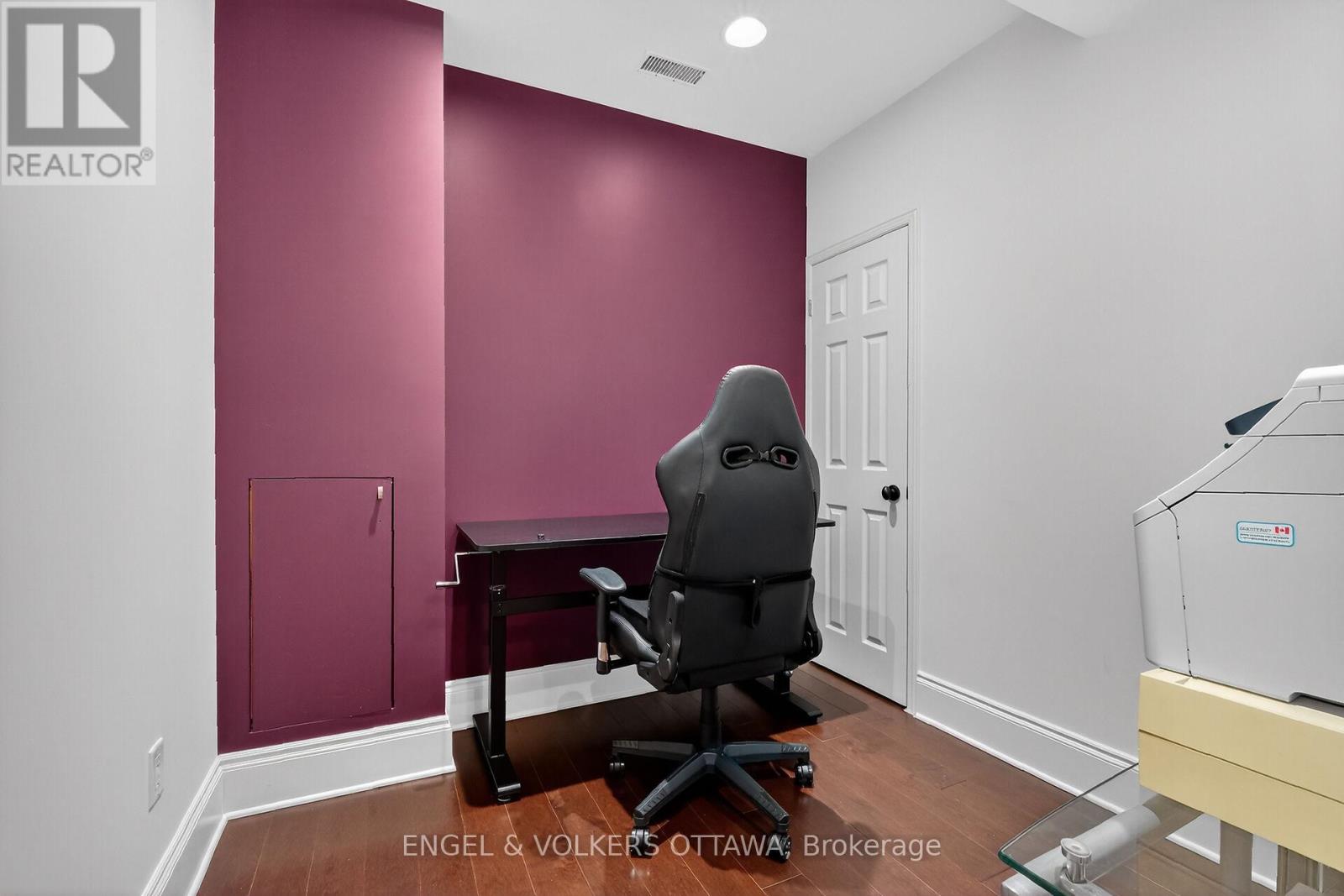 C8 - 111 Echo Drive W, Ottawa, Ontario  K1S 5K8 - Photo 37 - X12684586