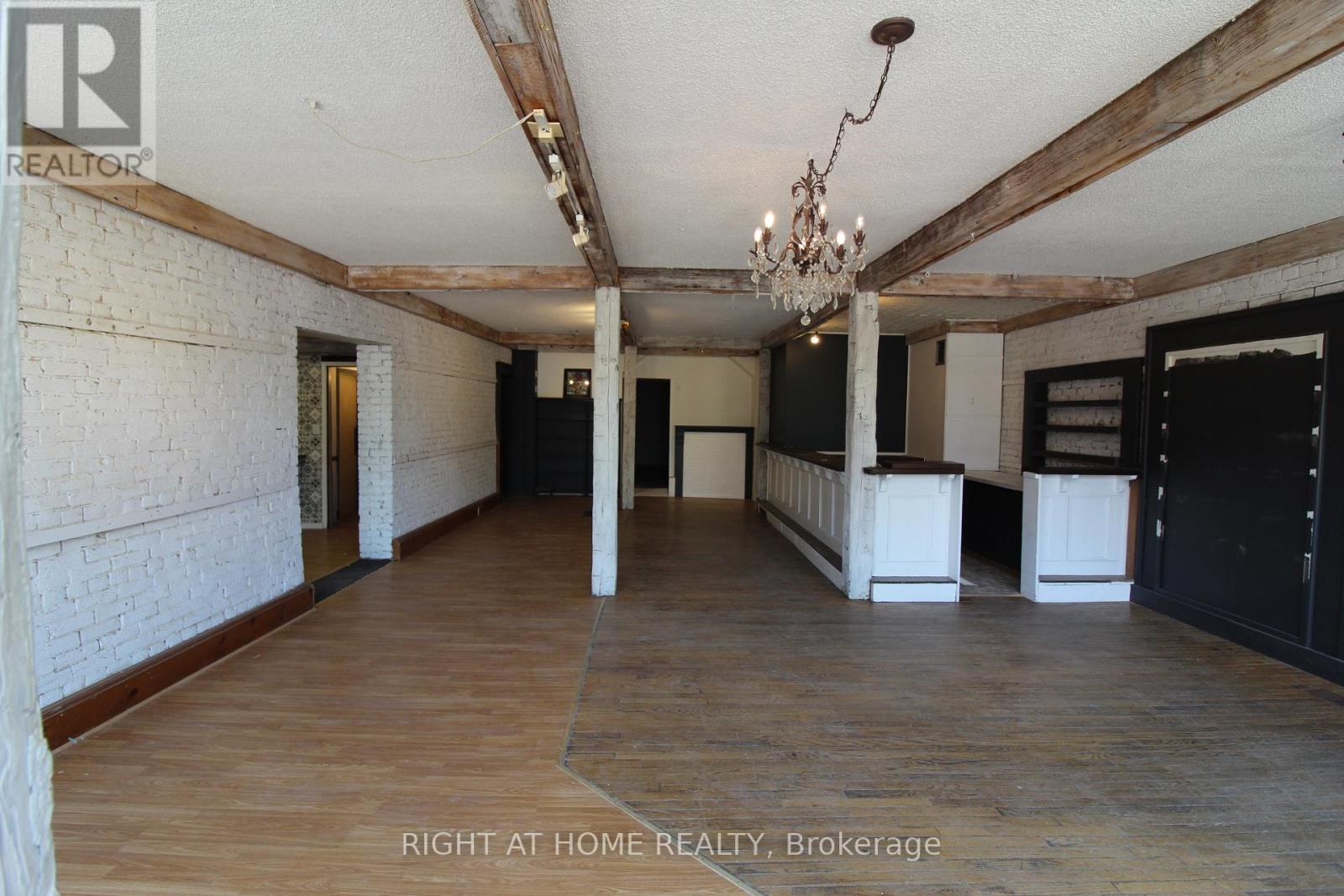 B - 9 Queen Street, Innisfil, Ontario  L0L 1L0 - Photo 10 - N12684644