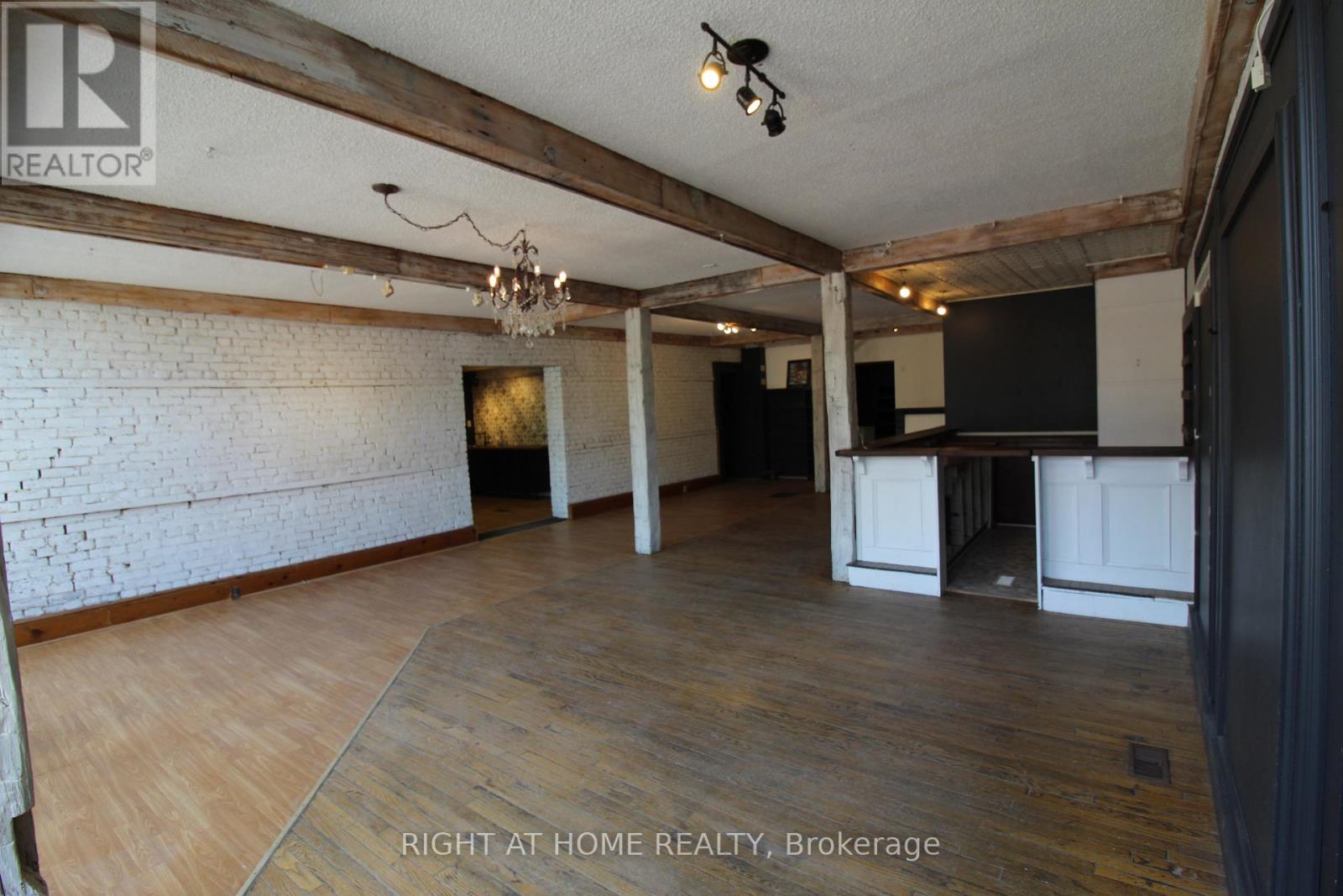 B - 9 Queen Street, Innisfil, Ontario  L0L 1L0 - Photo 12 - N12684644