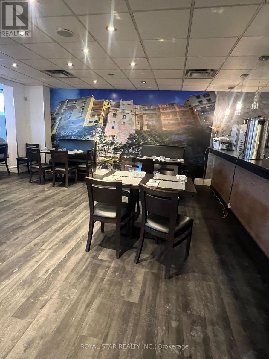 6&7 - 9300 Keele Street, Vaughan, Ontario  L6A 1P4 - Photo 2 - N12684662