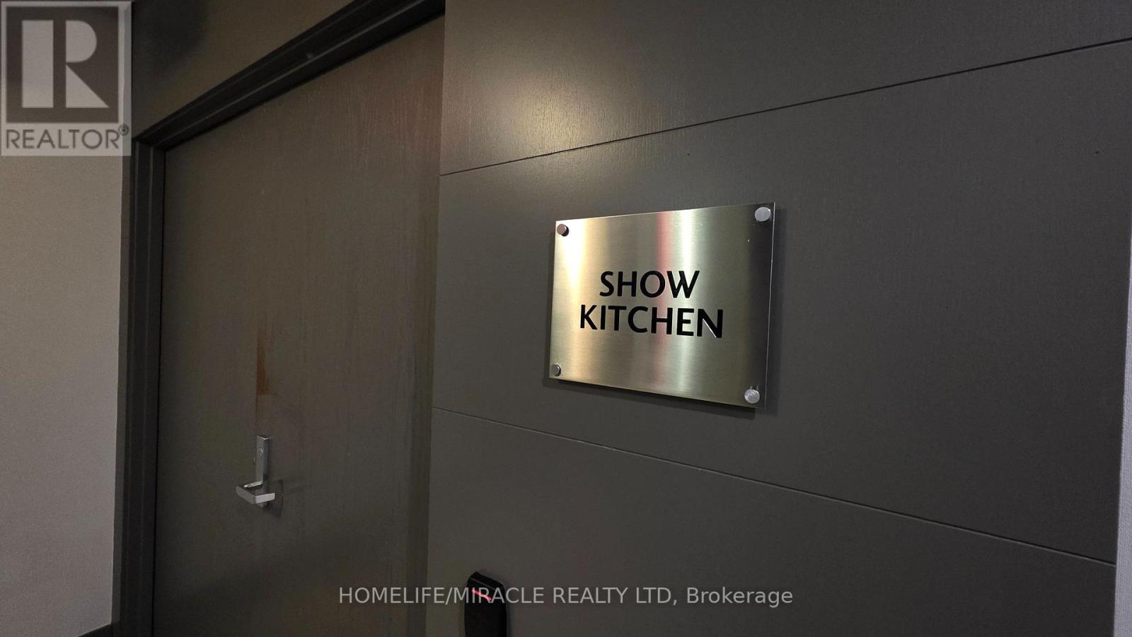 3408 - 4070 Confederation Parkway, Mississauga, Ontario  L5B 0E9 - Photo 47 - W12684632