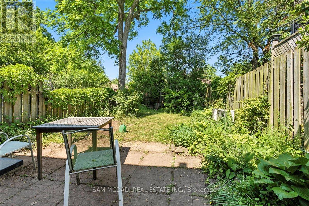 1211 Eighth Line, Oakville, Ontario  L6H 2H2 - Photo 33 - W12684634