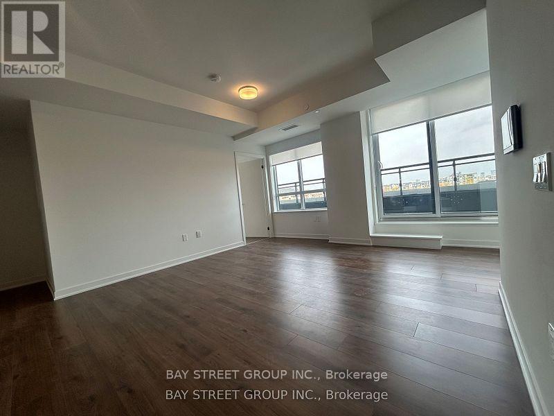 307 - 395 Dundas Street W, Oakville, Ontario  L6M 5R8 - Photo 2 - W12684654