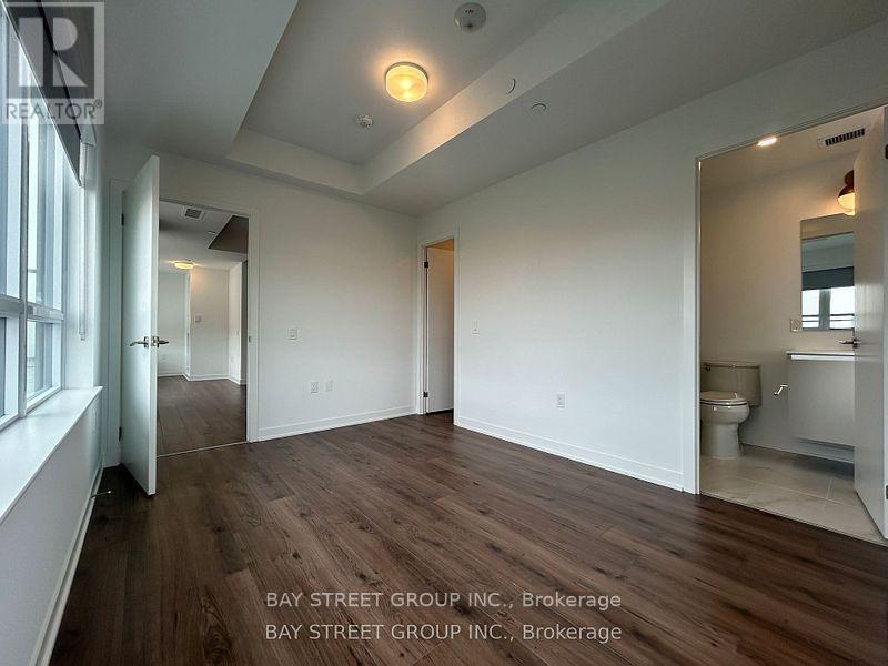 307 - 395 Dundas Street W, Oakville, Ontario  L6M 5R8 - Photo 4 - W12684654